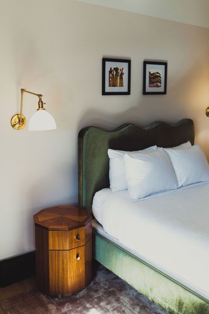 The Rochester Hotel Deluxe Single Room, 1 Queen Bed