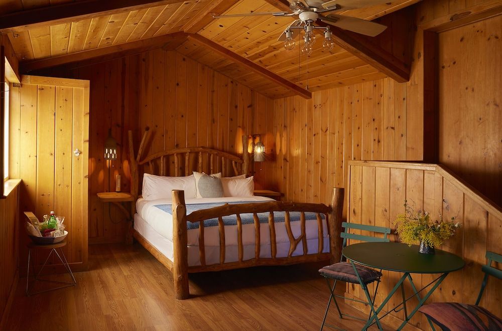 Ojai Rancho Inn Superior Room, 1 King Bed, Bathtub