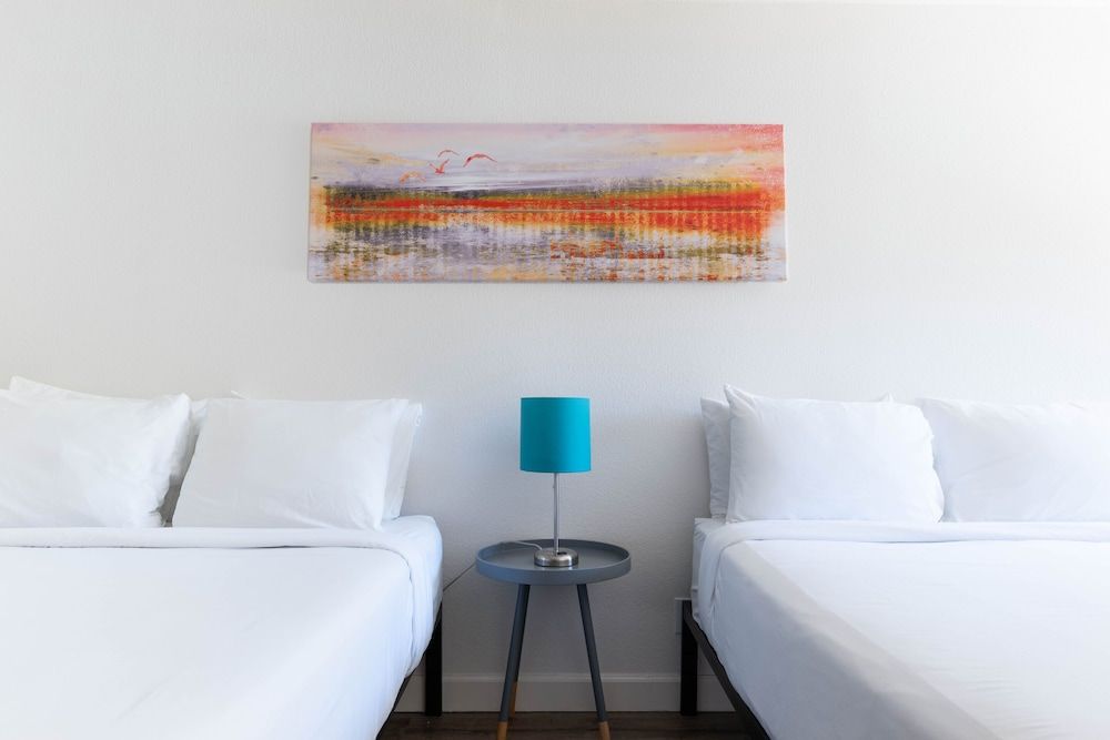 Casa Secoya Sonoma Two Queens