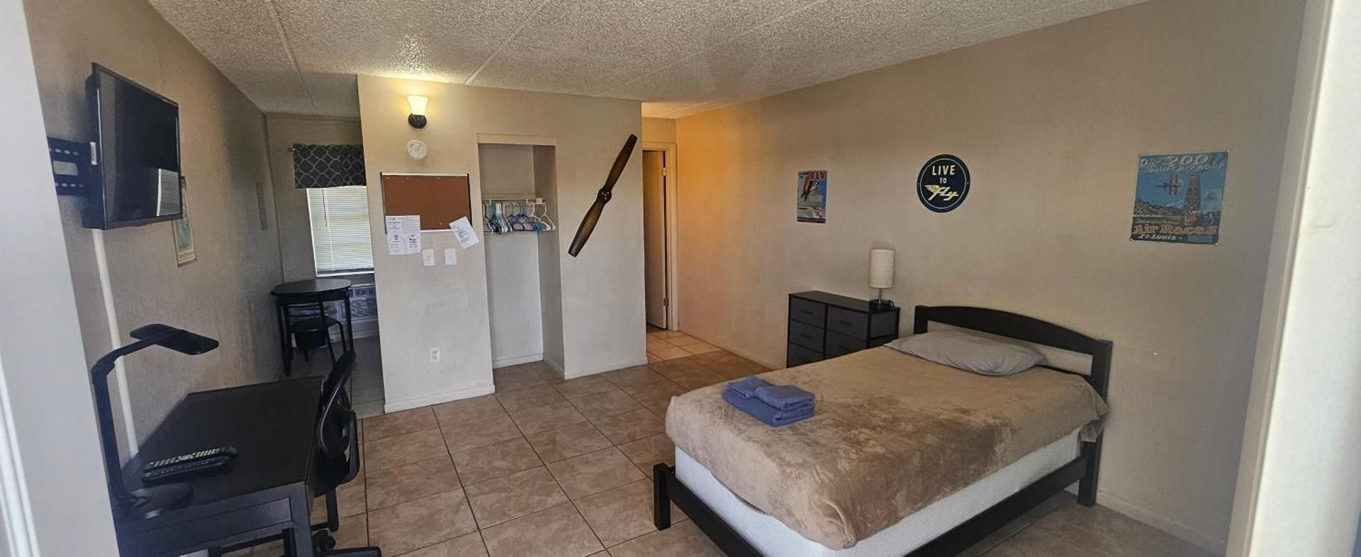 Sebastian Gardens Inn & Suites