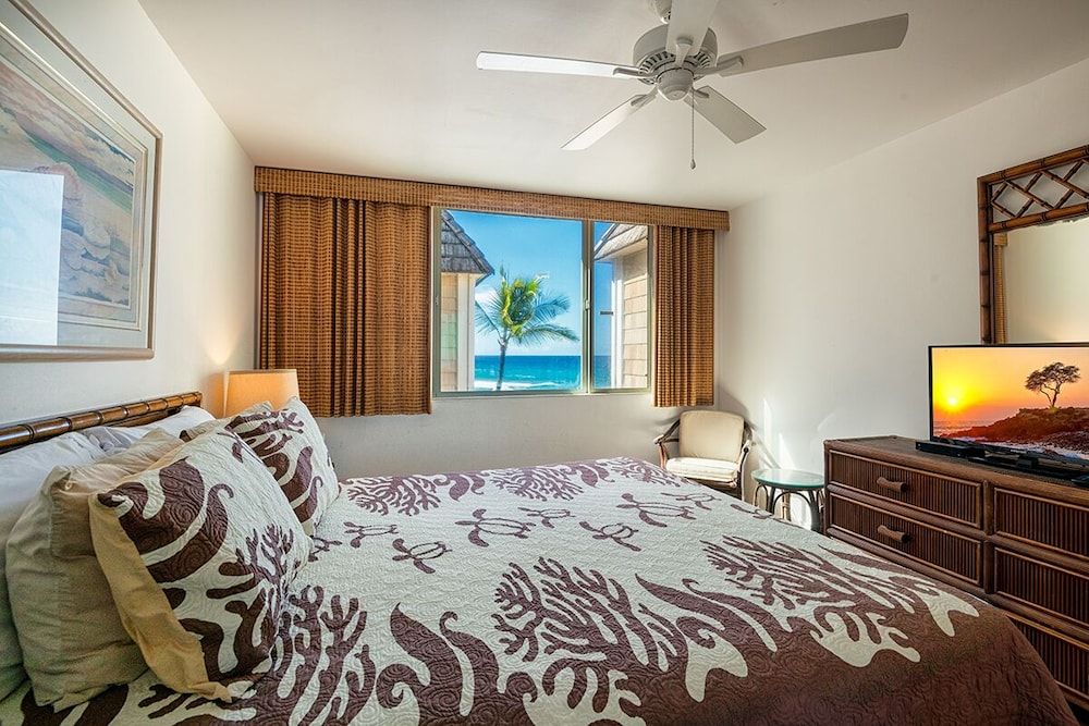 Condo, 1 King Bed, Ocean View, Poolside