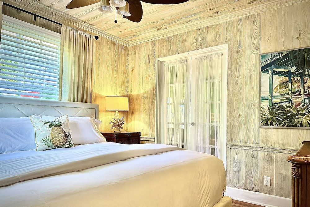 House (Key West Cottage Vacation Rental of C)