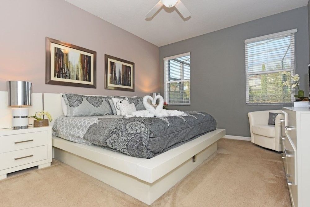 House, Multiple Bedrooms