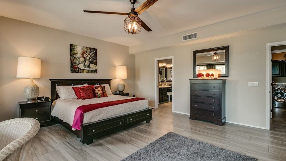 Studio (4 Bedrooms)