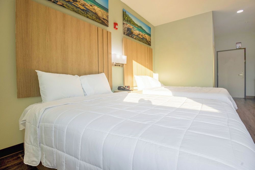Standard Room, 2 Queen Beds, Non Smoking
