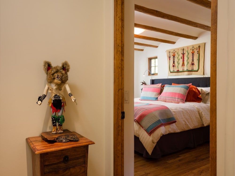 House (Casa Contenta - Charming East Side Fa)