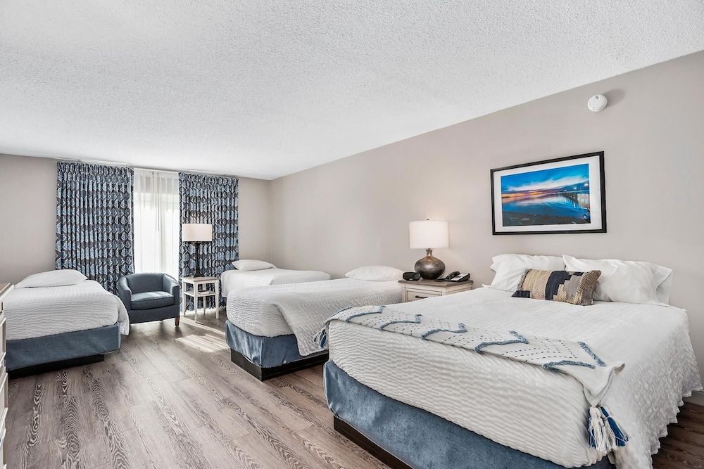 Room, Multiple Beds (SEFA)