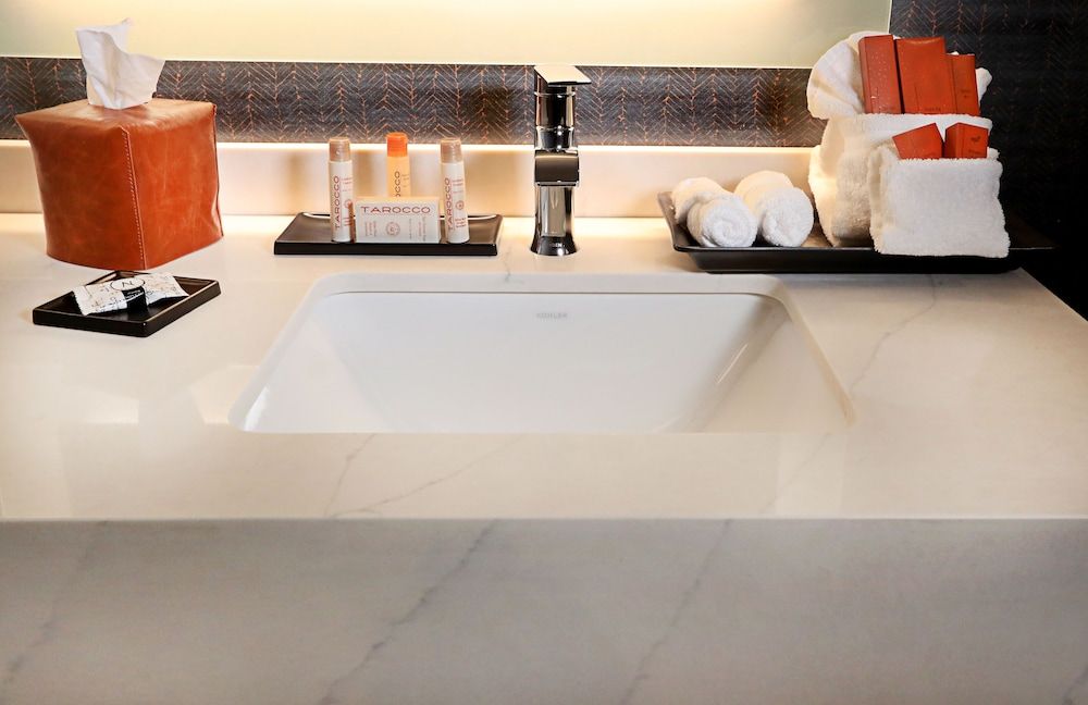 Emerald Queen Hotel and Casino - Tacoma Deluxe 2 Queen Room 6