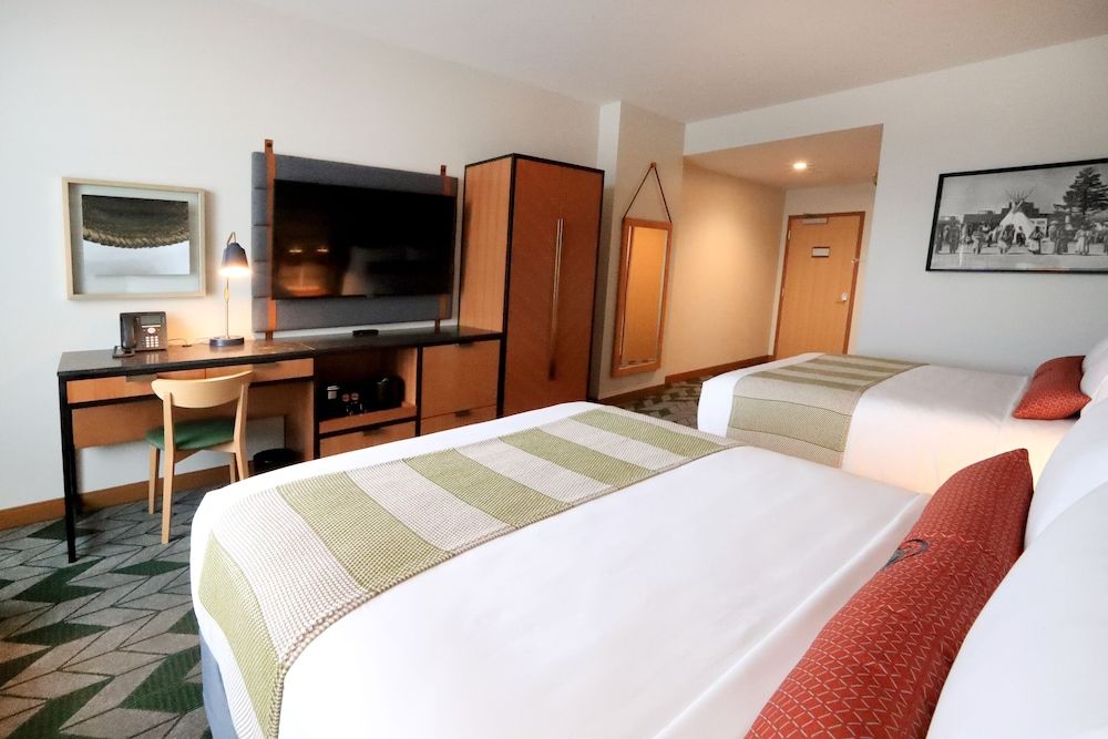 Emerald Queen Hotel and Casino - Tacoma Deluxe 2 Queen Room 2