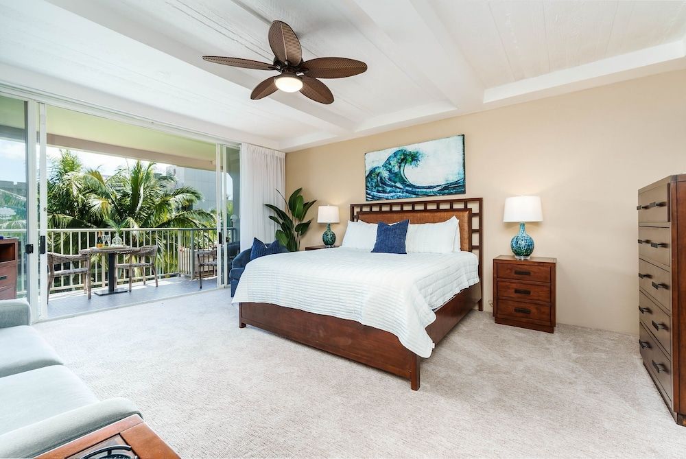 Whaler 518 Oceanview Studio Condo Condo by RedAwning Studio 2