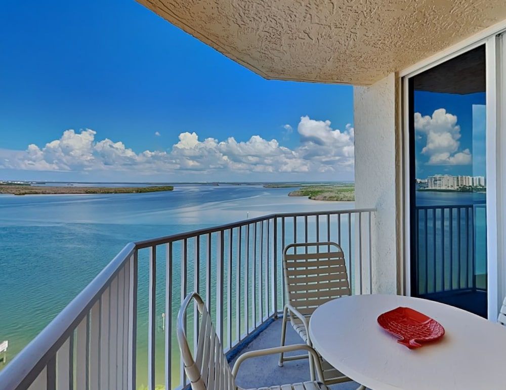 Lovers Key Resort by VTrips