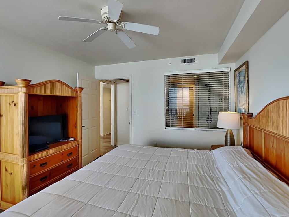 Lovers Key Resort by VTrips