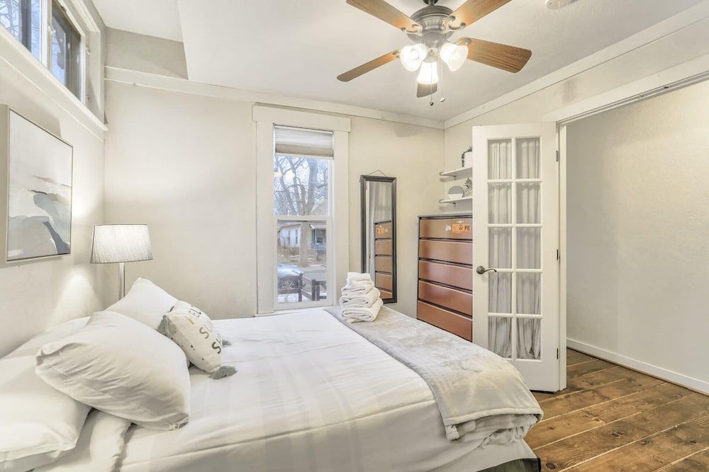 House (2 Bedrooms)