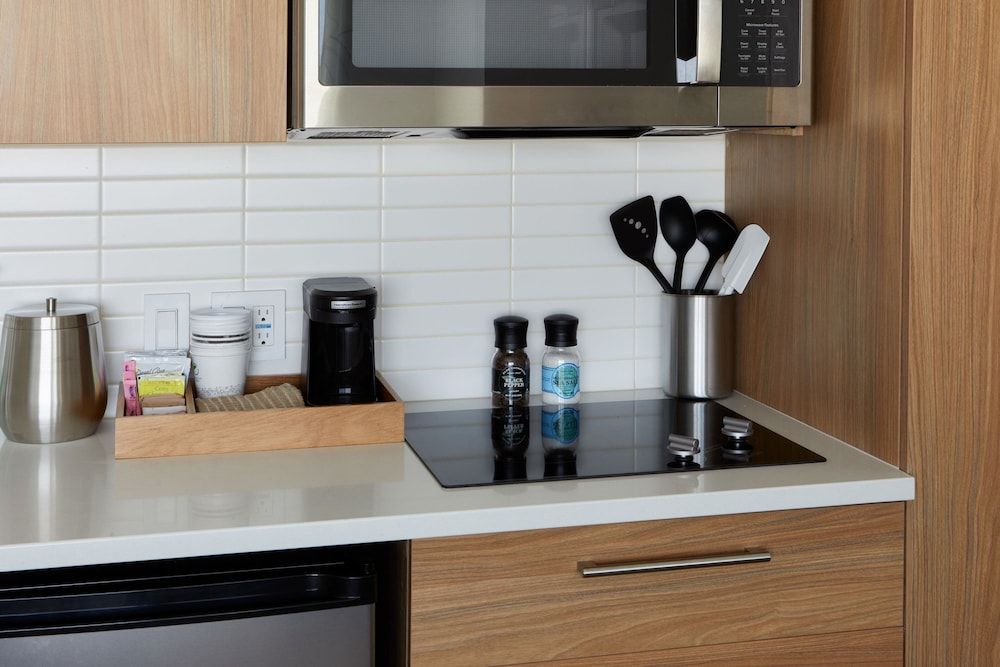 Element Irvine Standard Room, 1 King Bed, Non Smoking 4