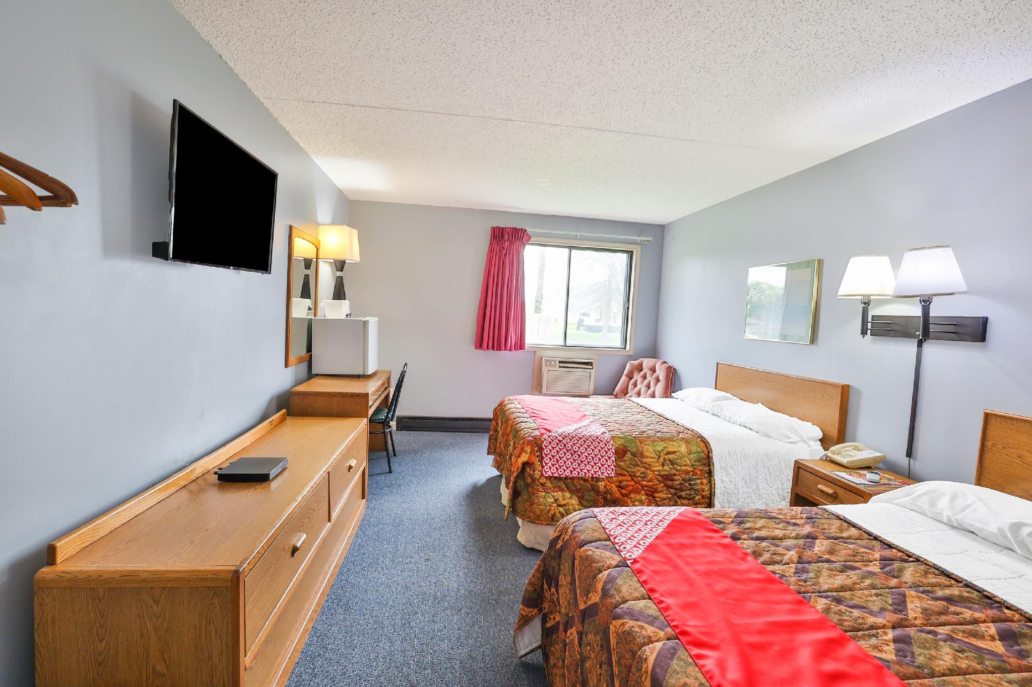 2 Queen Bed