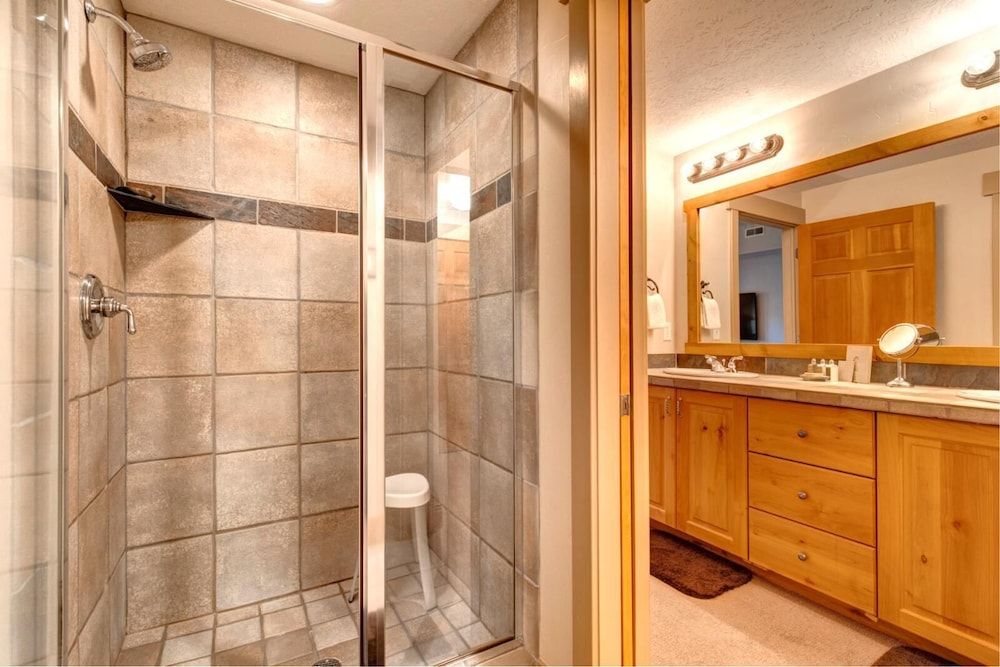 Town Pointe 3 BedroomsTPC-102C by KBM Condo (3 Bedrooms) 11