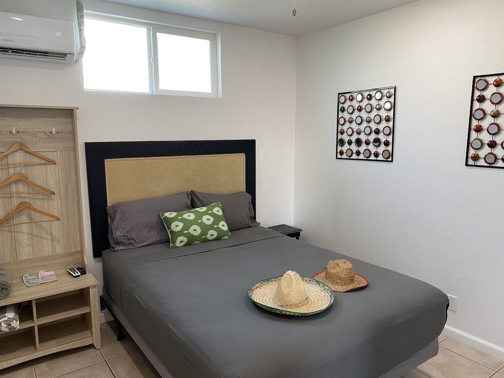 Mi Kasa Hot Springs 420, Adults only, Clothing Optional Signature Room, 2 Bedrooms, Hot Tub, Courtyard Area 7