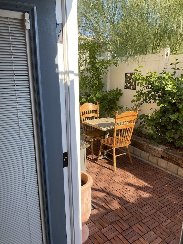 Mi Kasa Hot Springs 420, Adults only, Clothing Optional Signature Room, 2 Bedrooms, Hot Tub, Courtyard Area 8