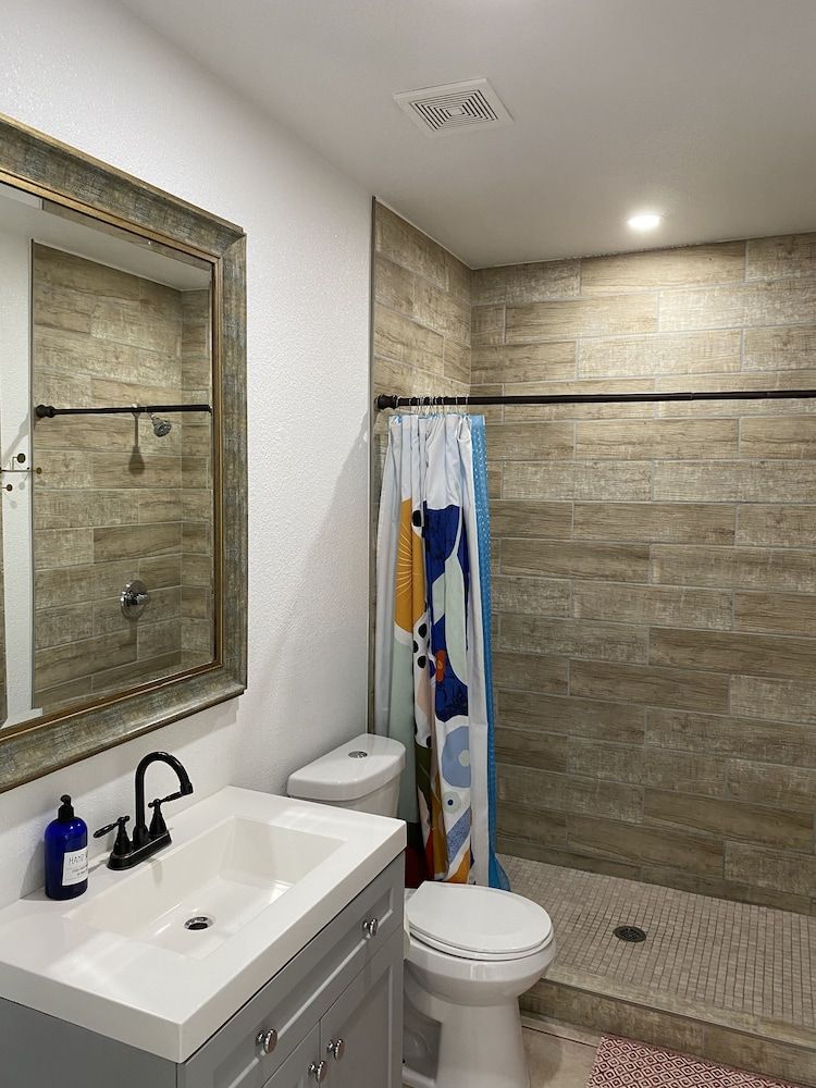 Mi Kasa Hot Springs 420, Adults only, Clothing Optional Signature Room, 2 Bedrooms, Hot Tub, Courtyard Area 10