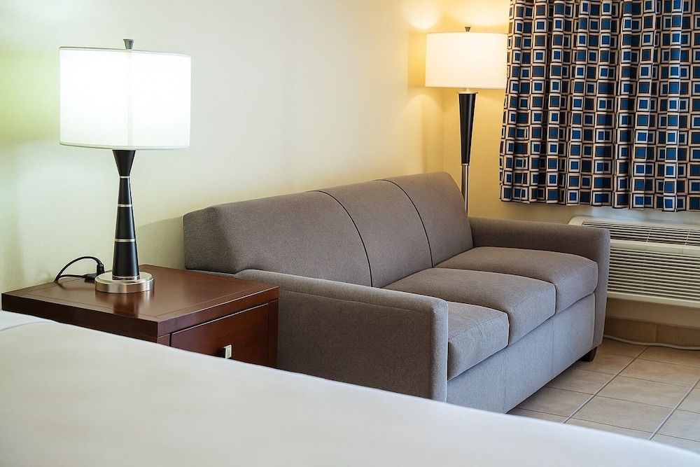 Serena Inn Standard Single Room, Non Smoking 2