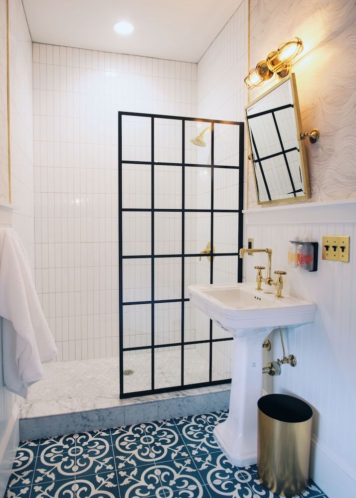 ARRIVE Wilmington Standard Room, 1 King Bed (King Room) 7