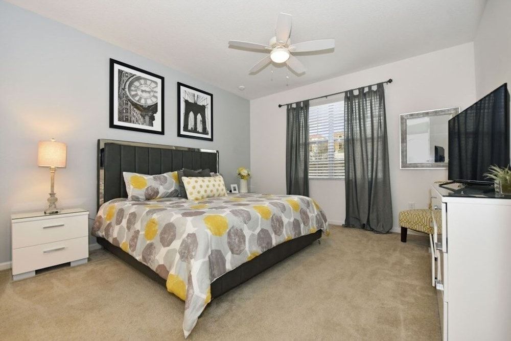 House, Multiple Bedrooms
