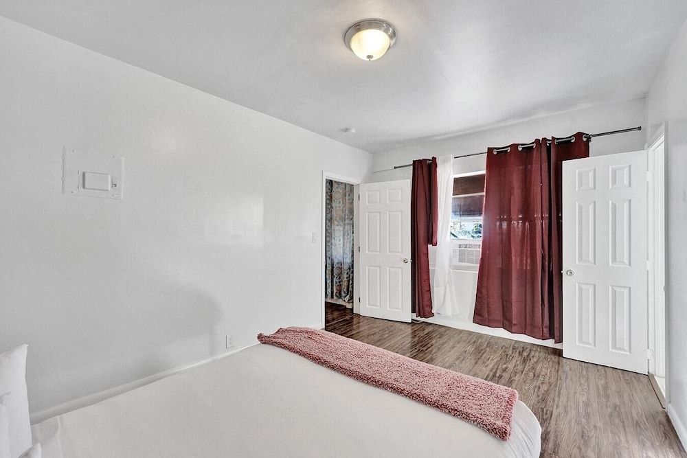 Apartment (1 Bedroom)