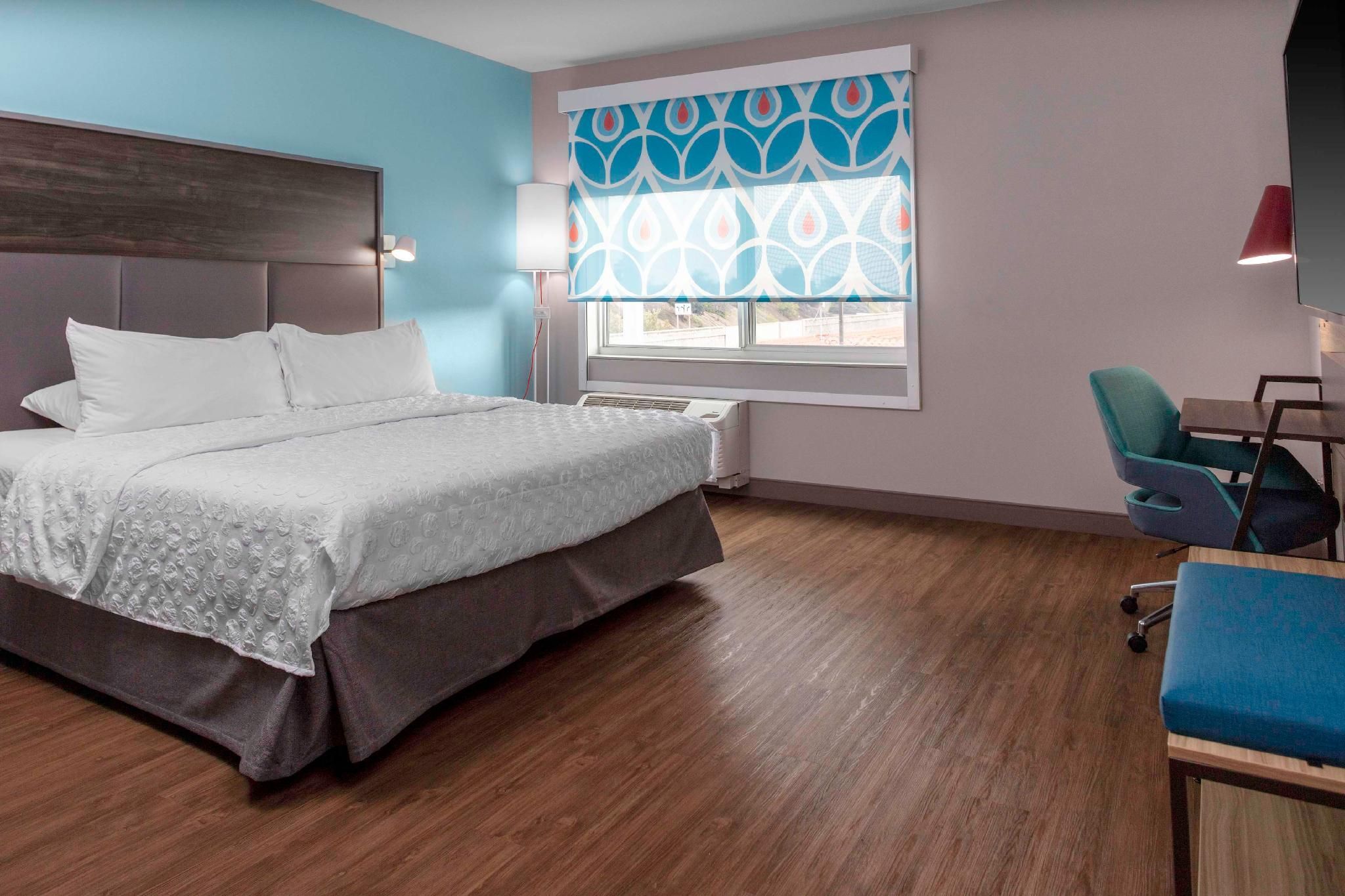 Tru by Hilton Manteca 1 King Hearing Accessible