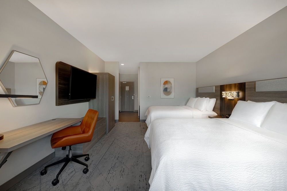 Holiday Inn Express & Suites Chino Hills by IHG