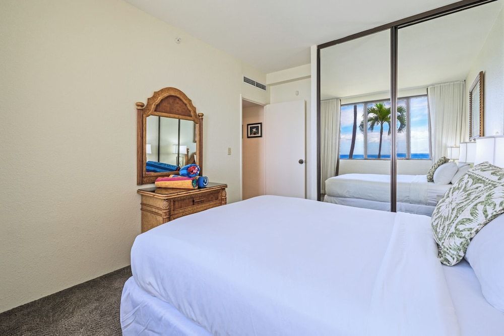 Condo, 2 Bedrooms, Balcony, Ocean View (KS-260)