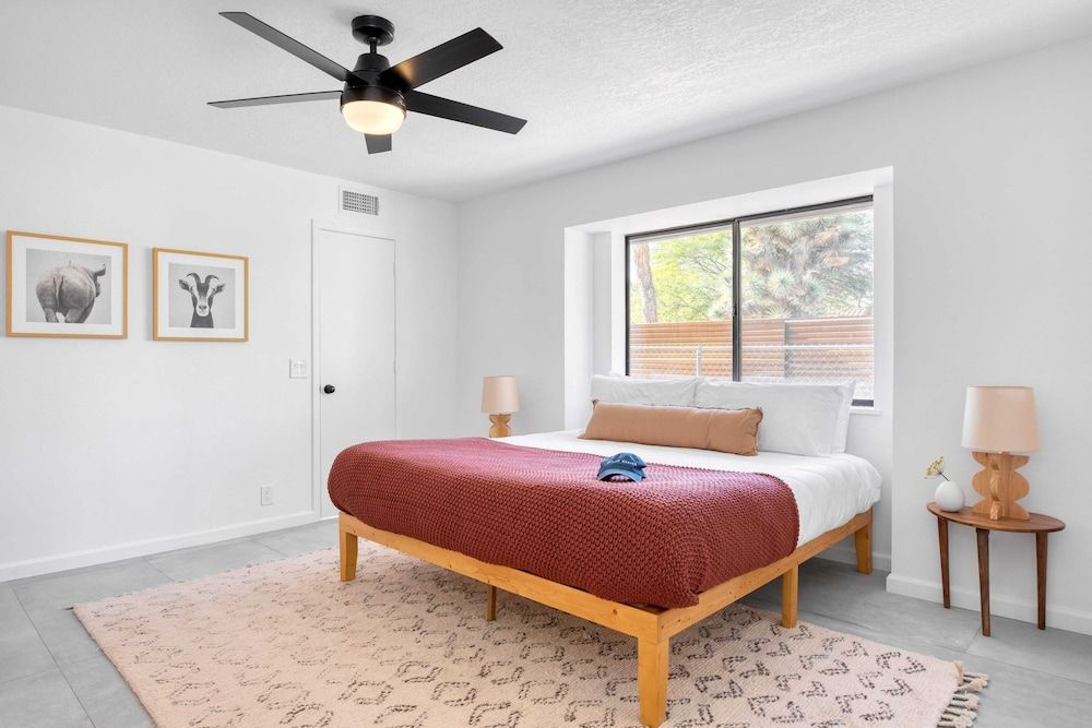 House (4 Bedrooms)