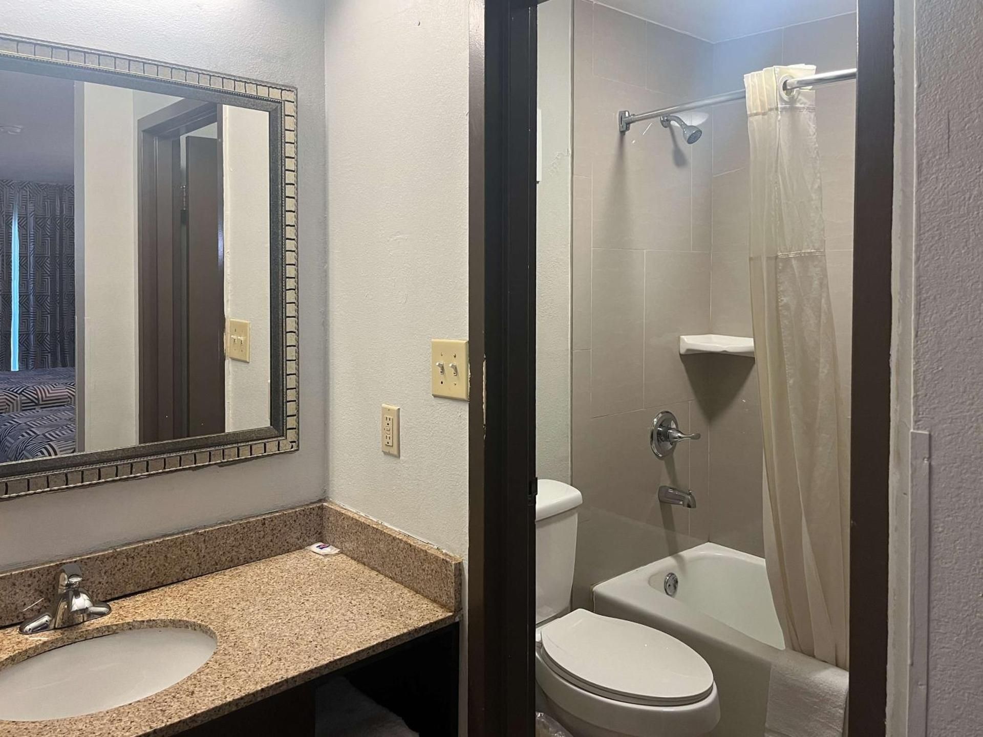 Standard Double Suite - Non-Smoking