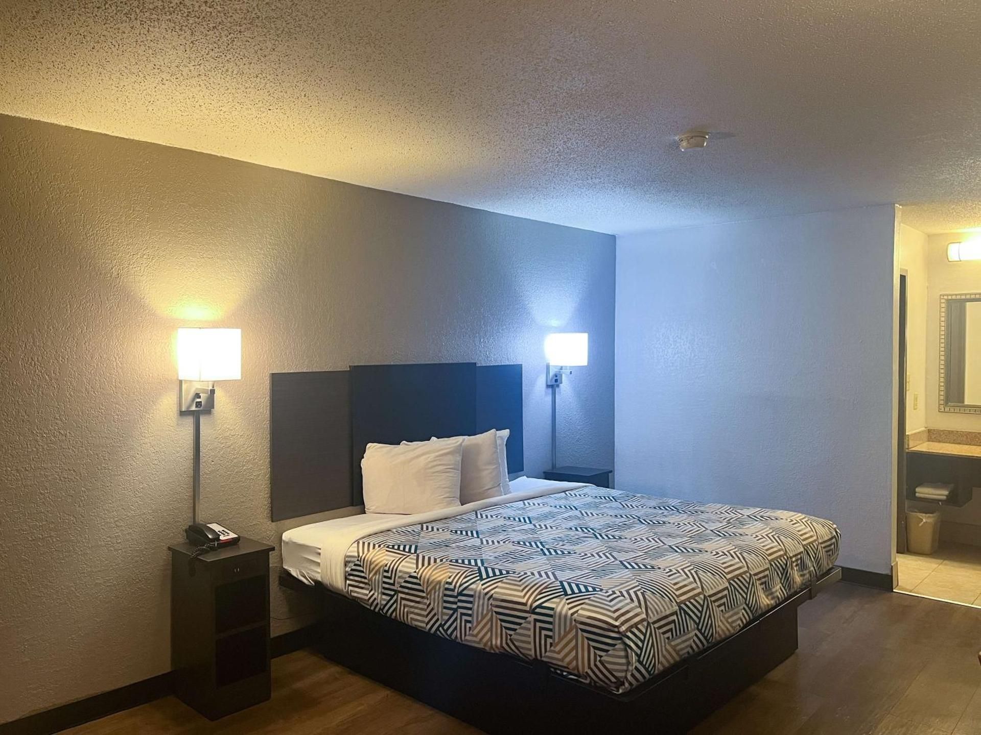 Standard Double Suite - Non-Smoking