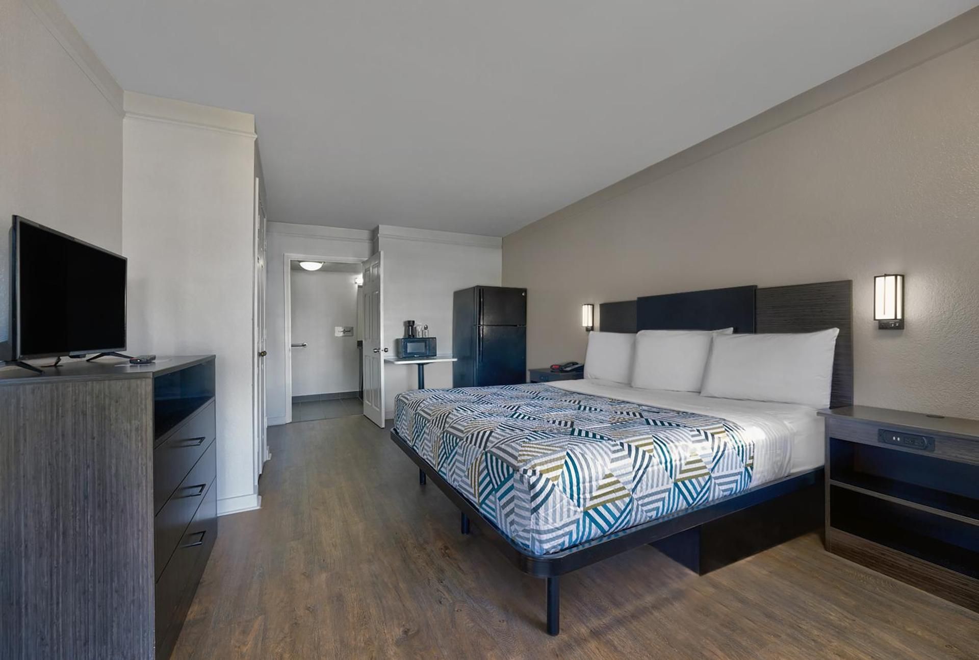 Double Room - Disability Access - Smoking