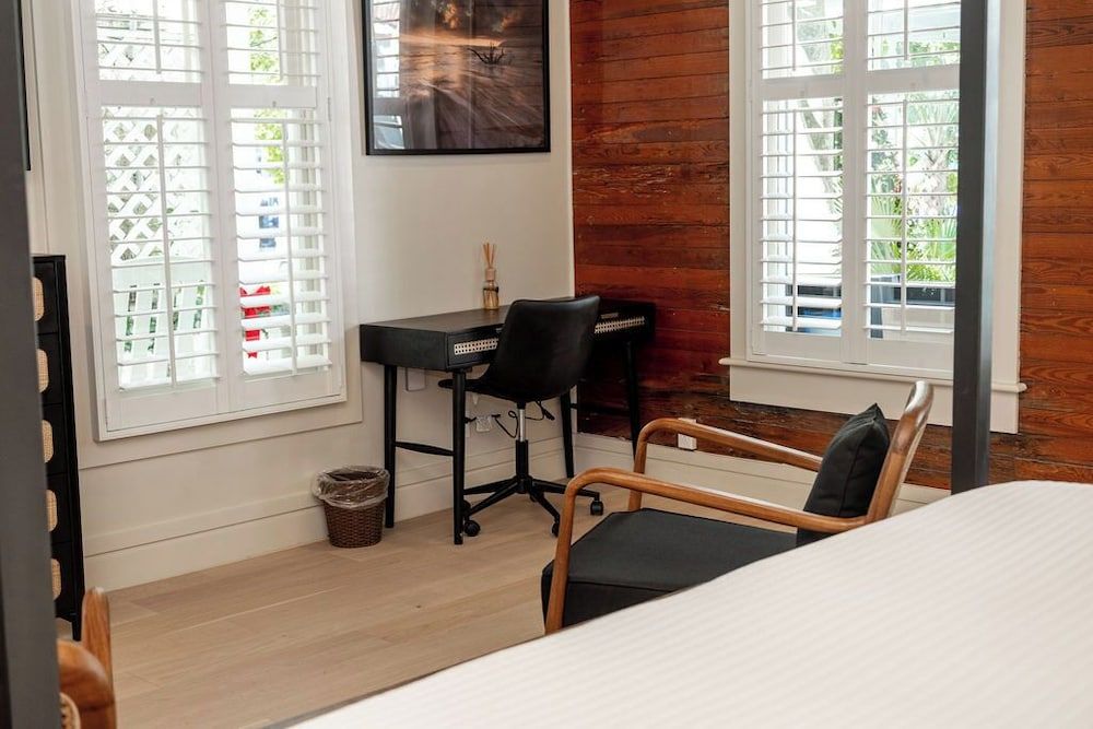 The Key West Hotel Luxury Studio, 1 King Bed (Room 4) 6