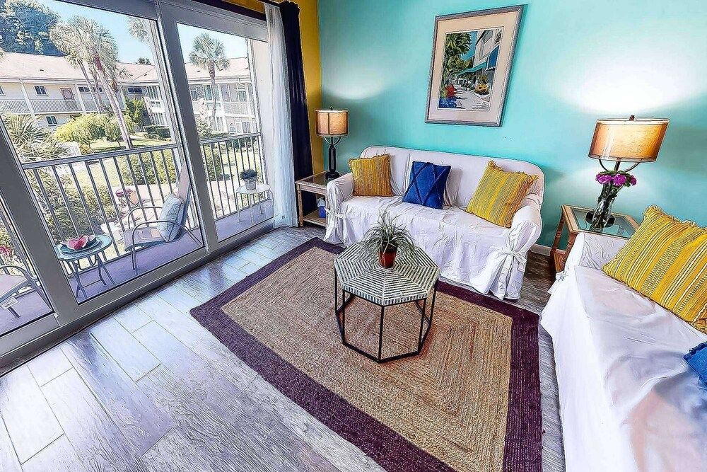 Condo (Kingston Arms On Lido Key, 1BR)