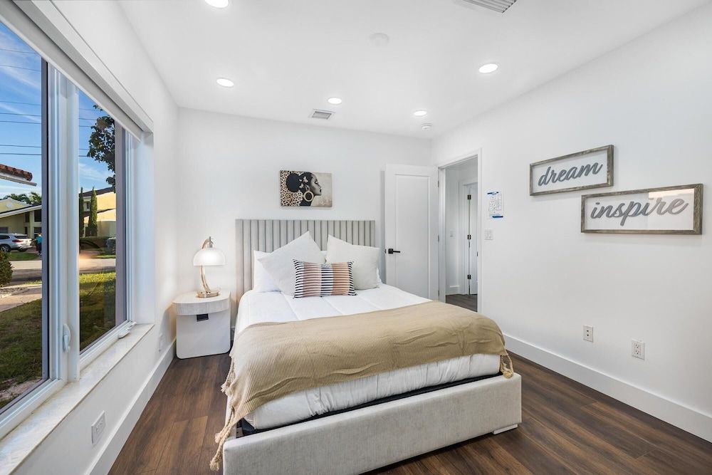 House (4 Bedrooms)