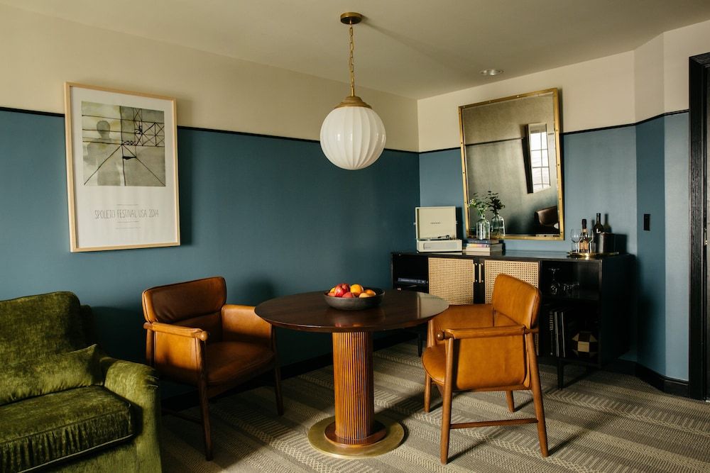 Emeline Premier Suite, 1 King Bed with Sofa bed, Mobility Accessible (Collector's) 10