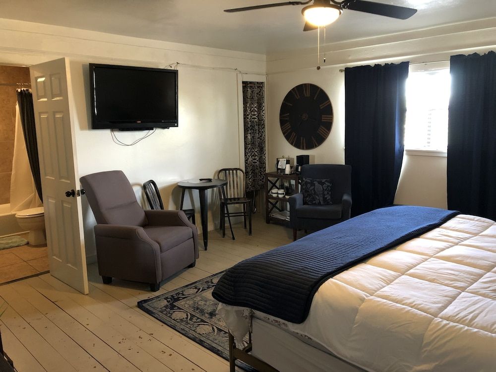 Fort Davis Drug Store Hotel Military - Room 4