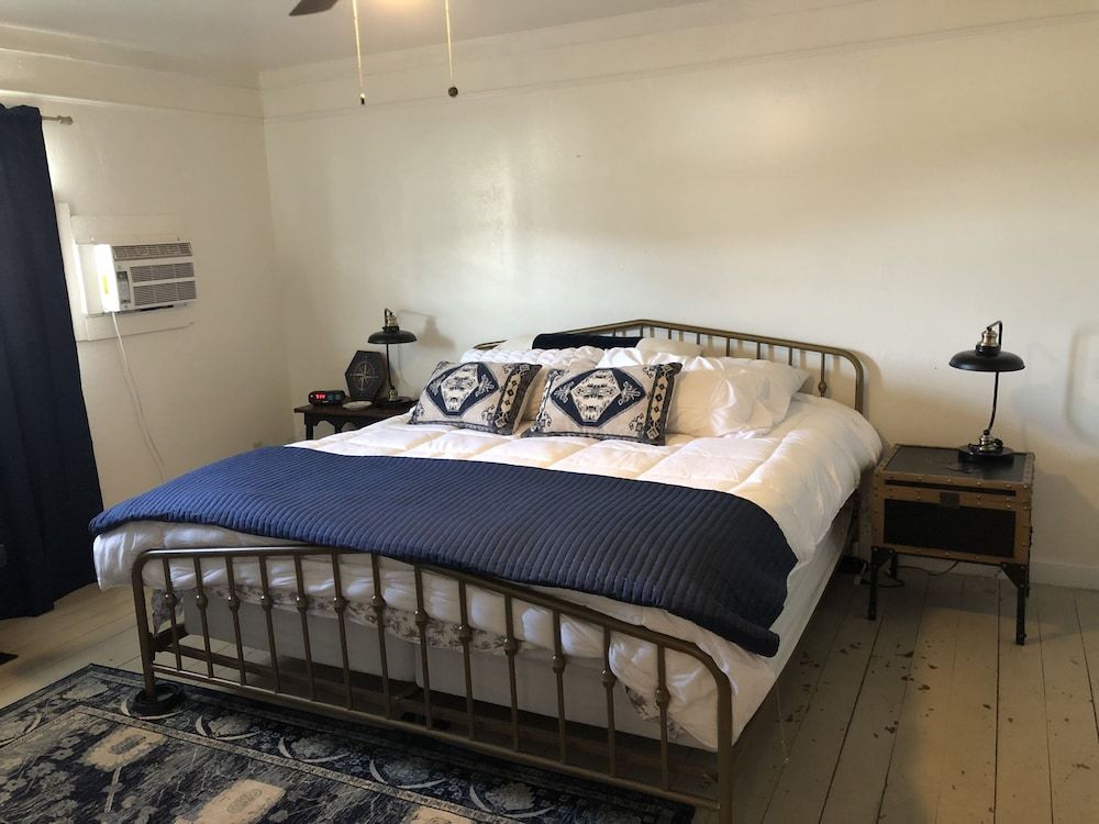 Fort Davis Drug Store Hotel Military - Room 4 2