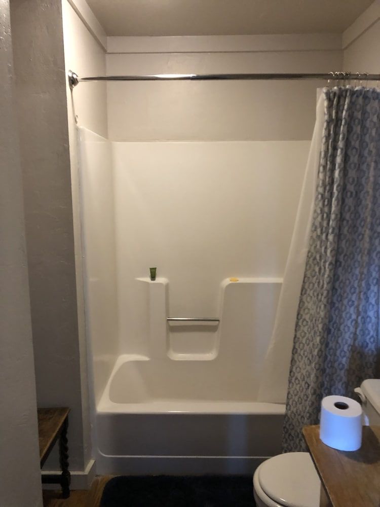 Fort Davis Drug Store Hotel Rancher - Room 2 6