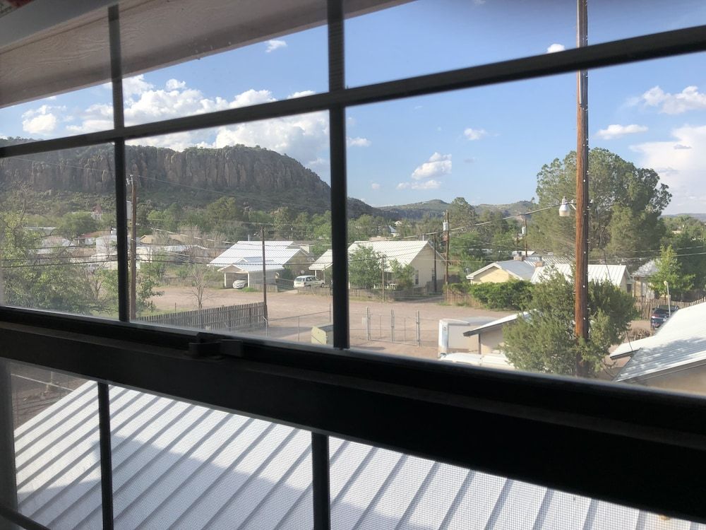 Fort Davis Drug Store Hotel Rancher - Room 2 5