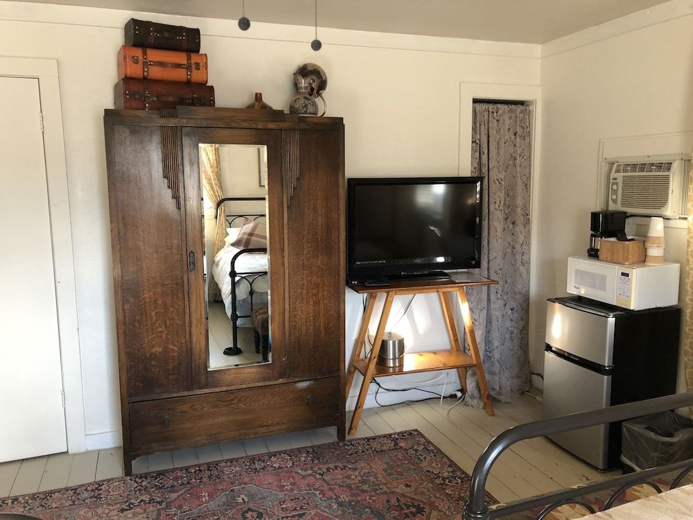 Fort Davis Drug Store Hotel Traveller - Room 5 4