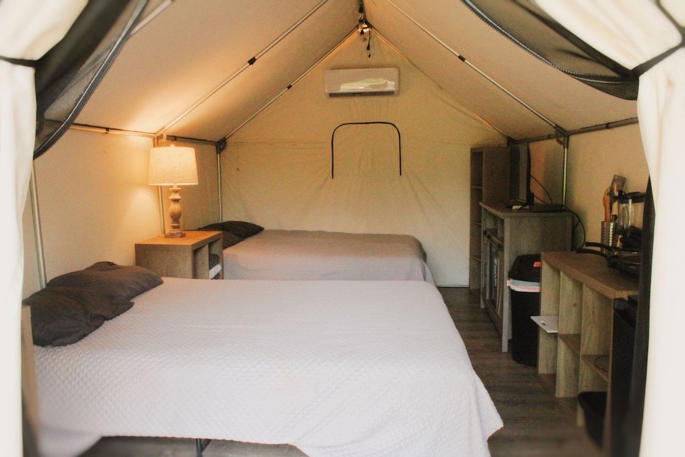 Standard Cabin