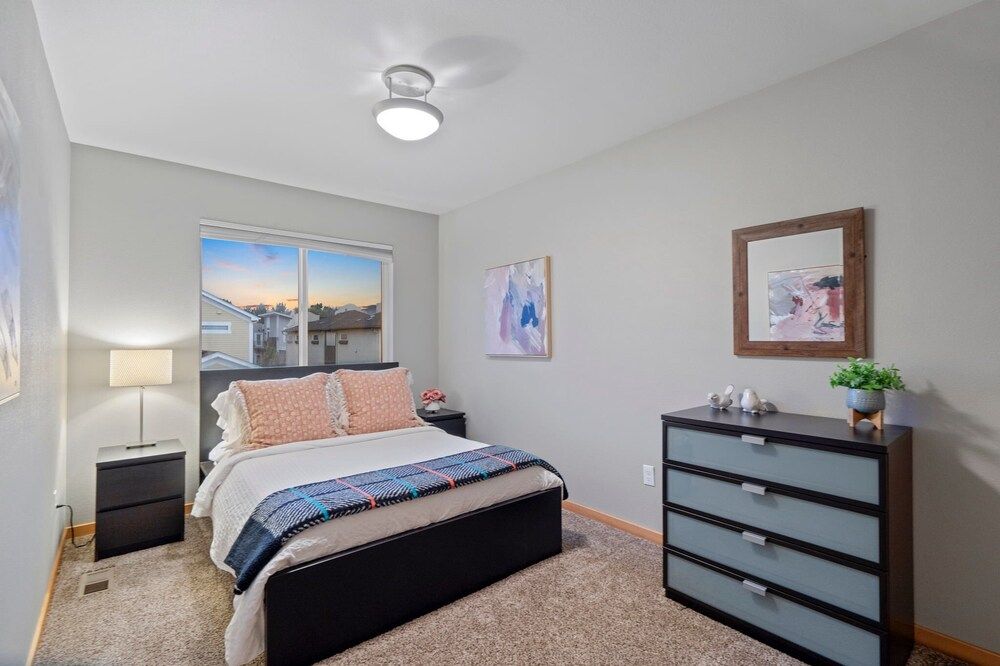 Sleek Home Near Old Town W/ Rftp Hot Tub & Mtn Views House, Multiple Beds, Hot Tub, Garden View (369 Osiander St)