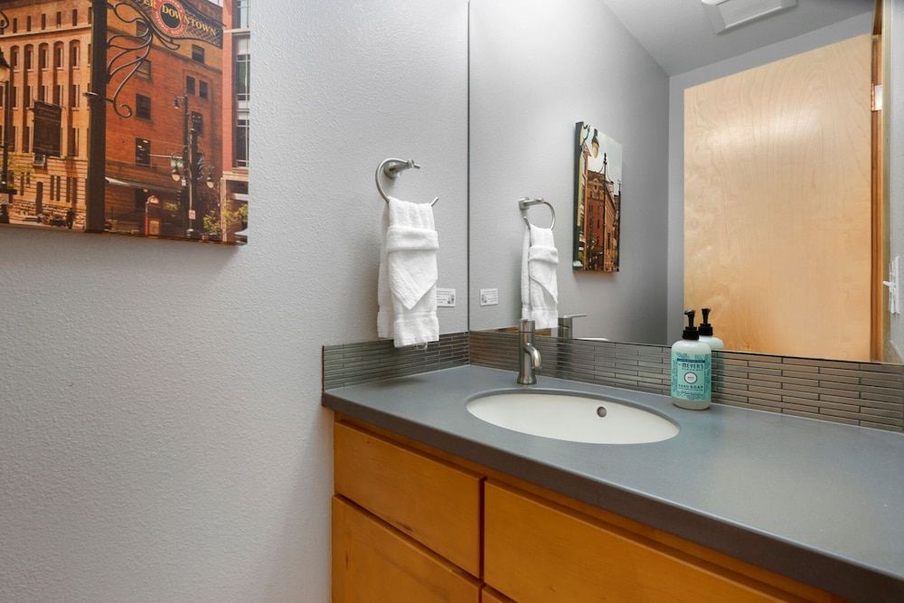 Sleek Home Near Old Town W/ Rftp Hot Tub & Mtn Views House, Multiple Beds, Hot Tub, Garden View (369 Osiander St) 8