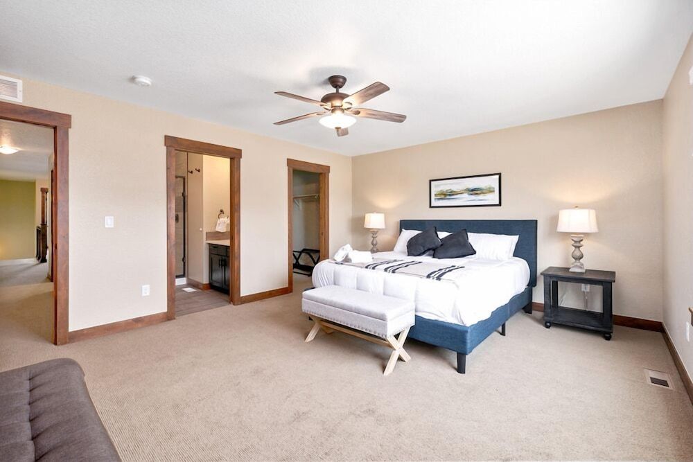 Townhome, Multiple Beds, Kitchen, Garden View (850 Baum St. (Unit C))