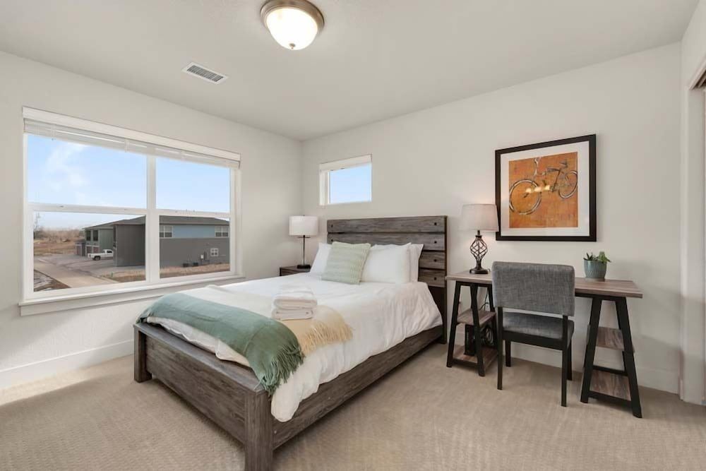 House, Multiple Beds, Patio, Garden View (238 Osiander St. Unit D)