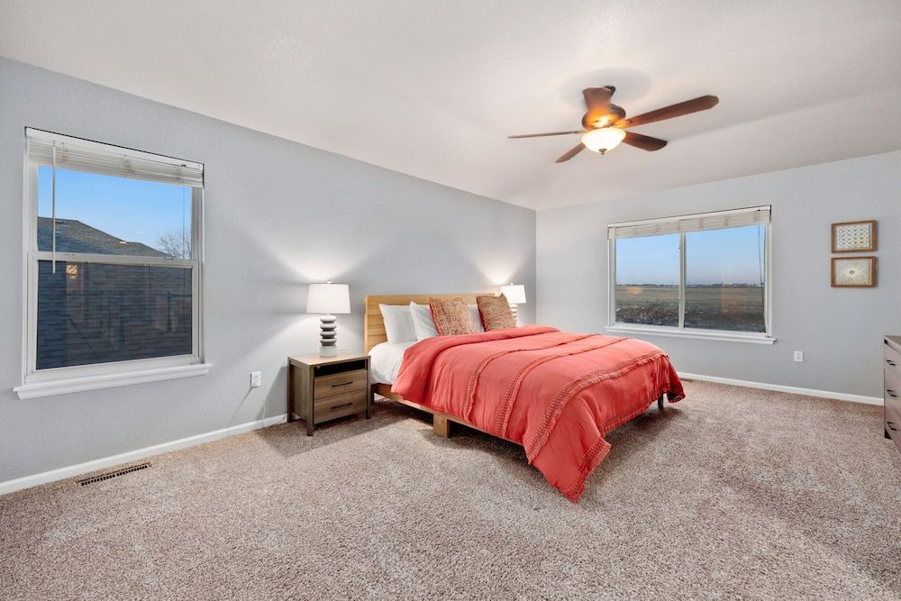 House, Multiple Beds, Patio, Garden View (4700 Valley Oak Drive)