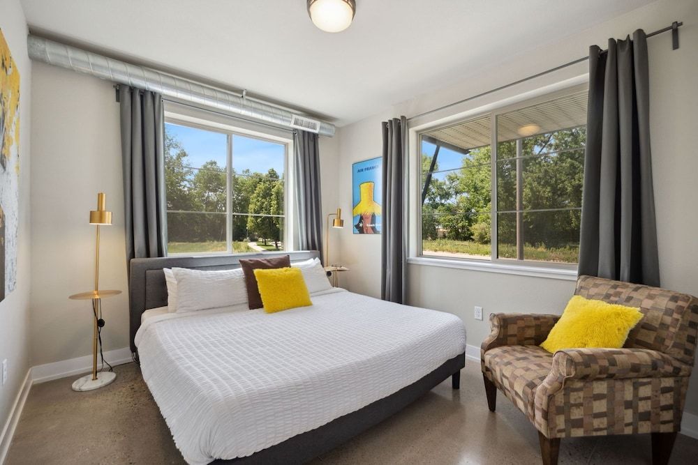 House, Multiple Beds, Patio, Garden View (750 Jerome St. (Unit 1)*)